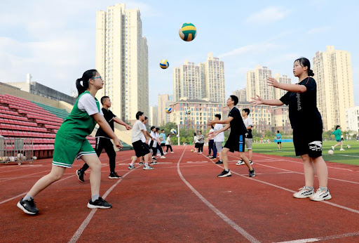 事张力